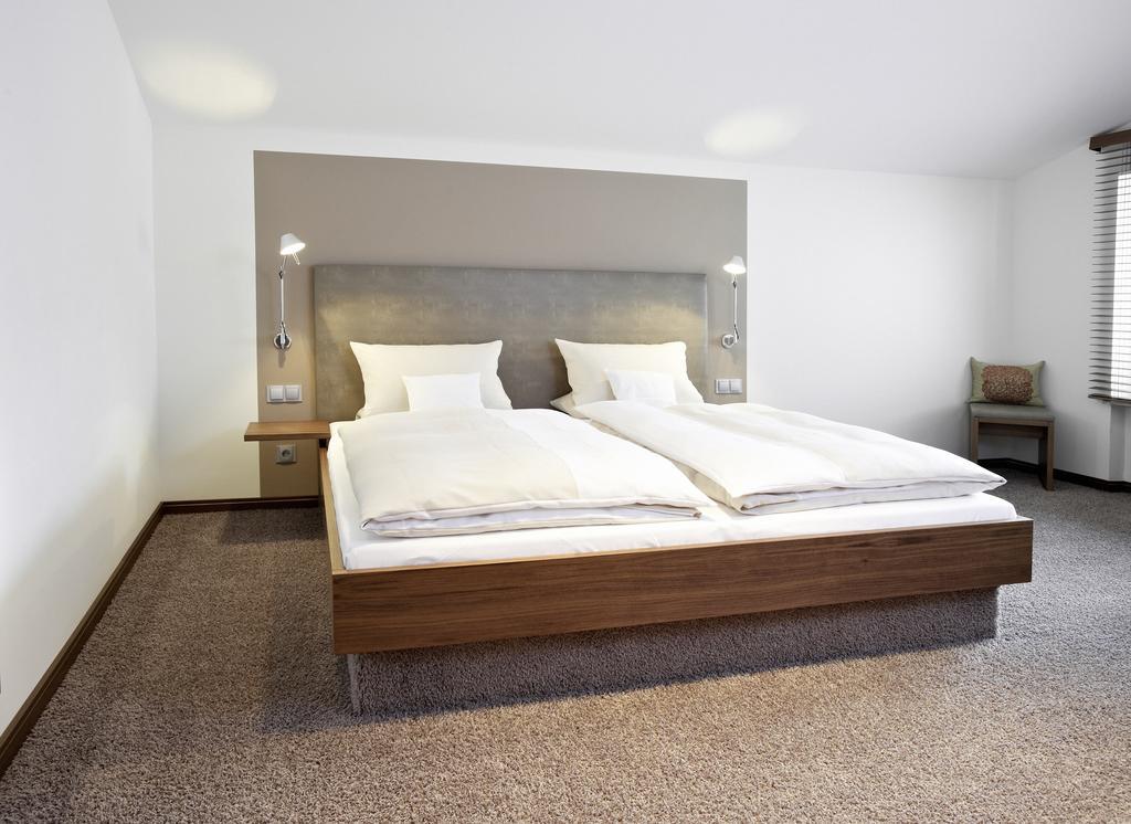 Hotel Am Helmwartsturm Andernach Rum bild