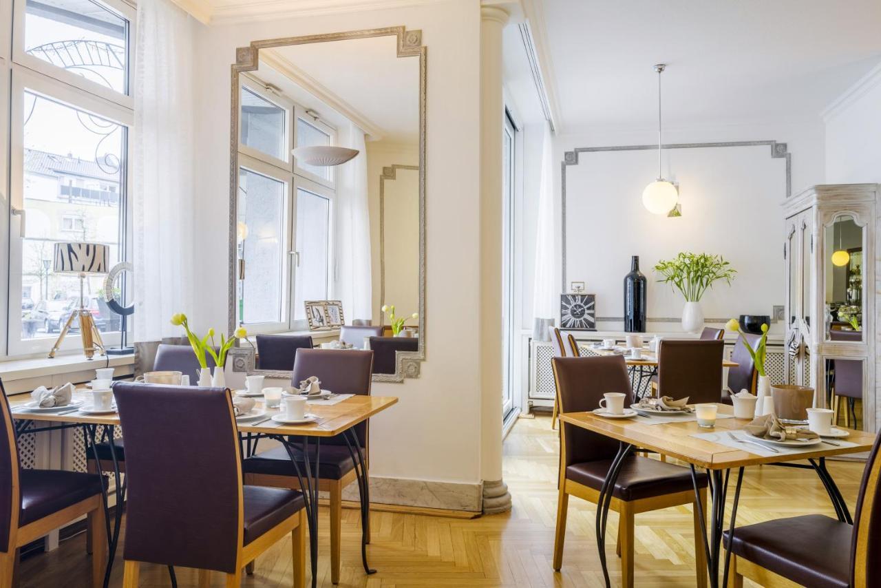 Hotel Am Helmwartsturm Andernach Exteriör bild